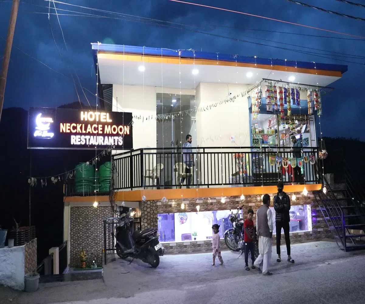 Hotel Necklace Moon Barkot [Hotel Entrance]