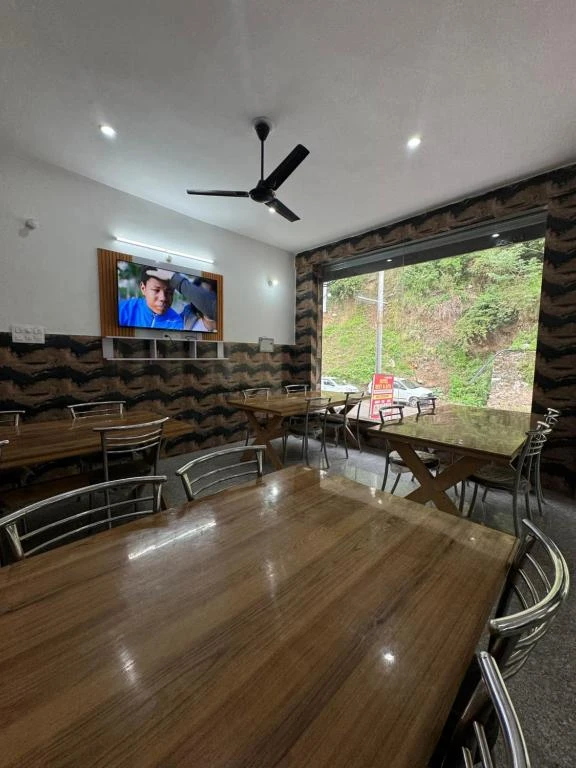 Hotel Rest And Bite Barkot [Restaurant / Dining Area]