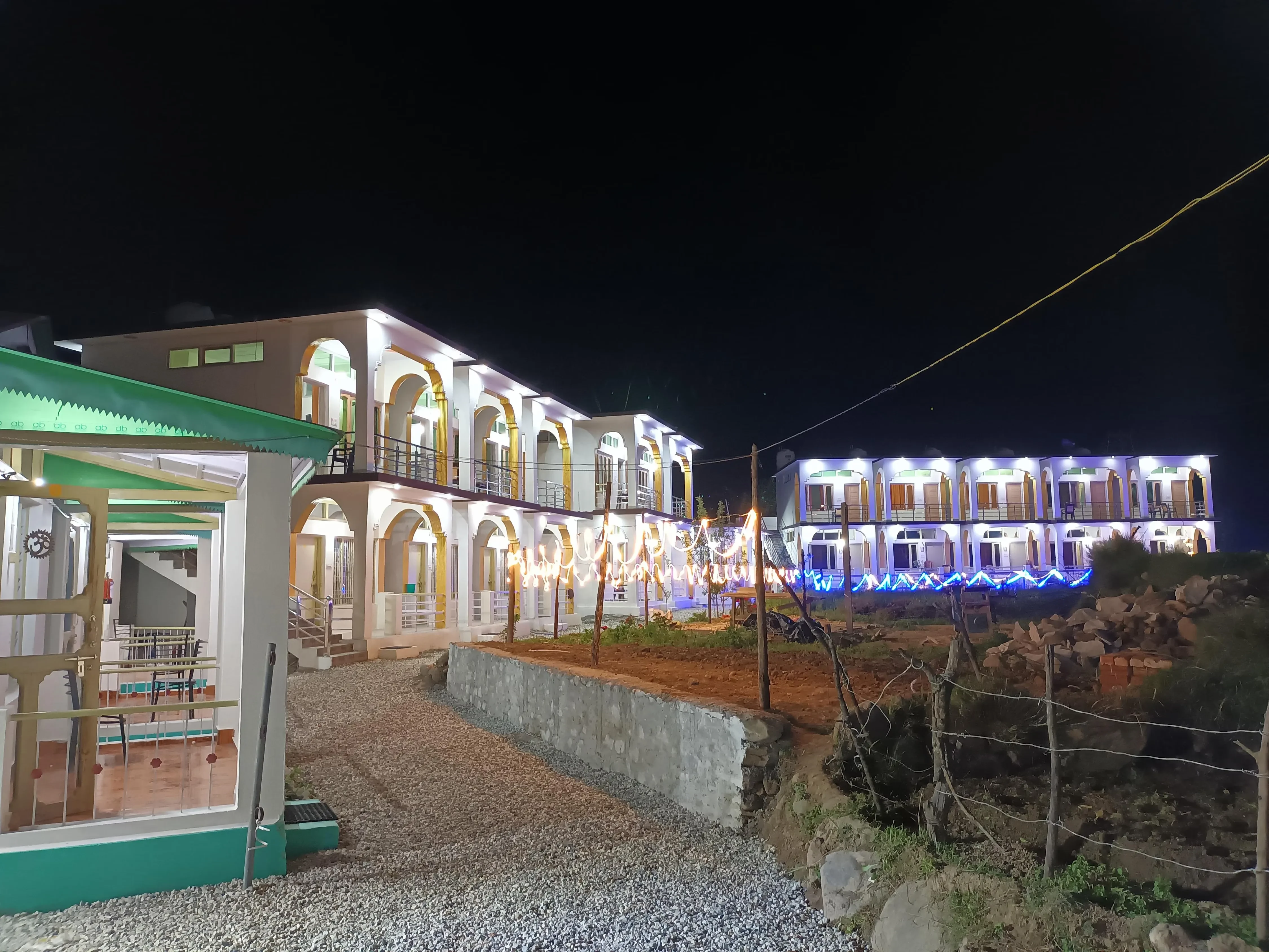 Mountain Bird Resort Barkot [Hotel Entrance]