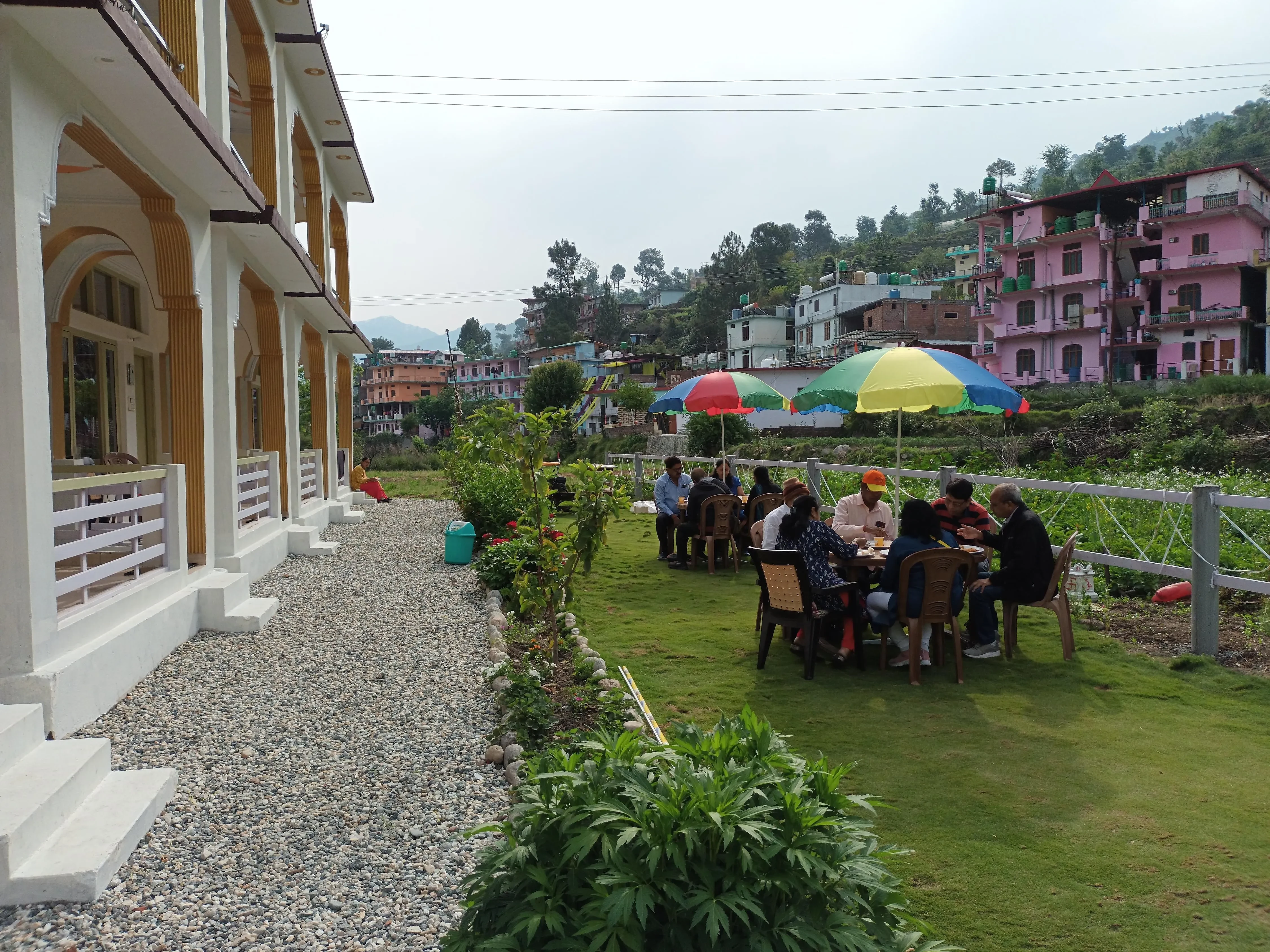 Mountain Bird Resort Barkot [Hotel Garden]