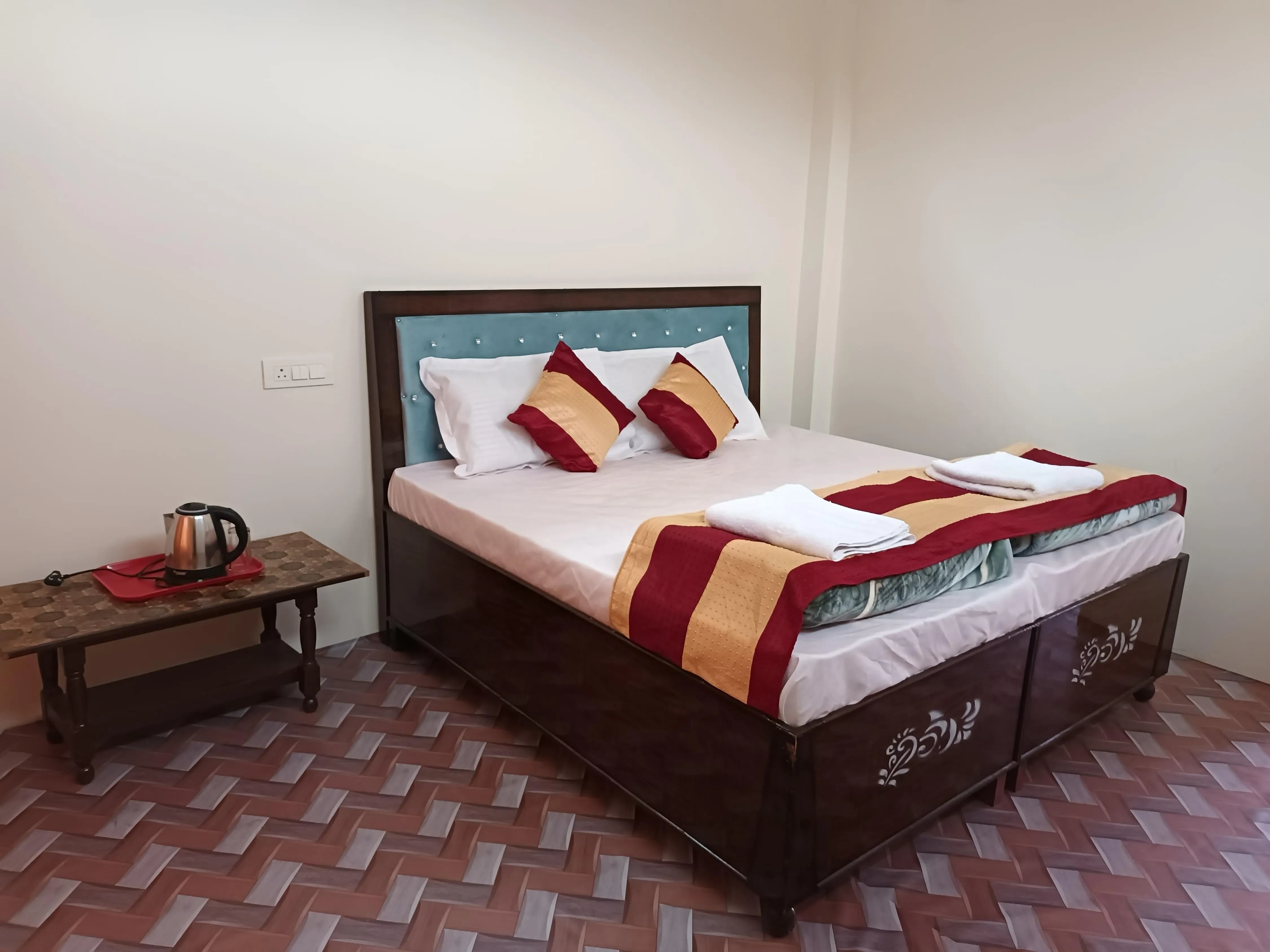 Mountain Bird Resort Barkot [Comfortable Full View Of The Hotel Room]
